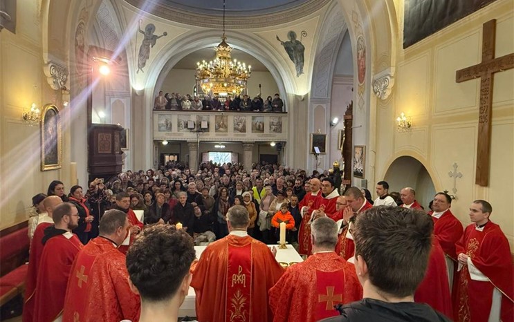 Pješaci iz Karlovačkog i Dugoreškog dekanata hodočastili u Krašić